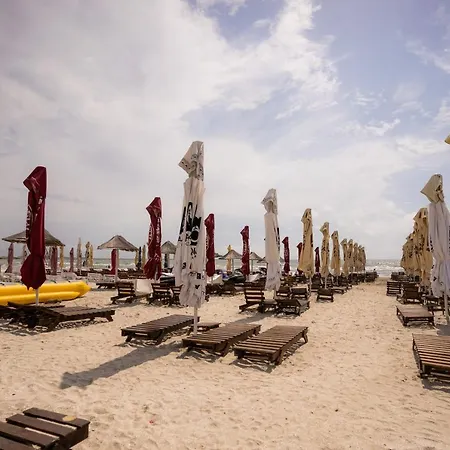 شقة For Four Năvodari